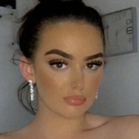 Foto desnuda filtrada de OnlyFans de Peachyyrosiee