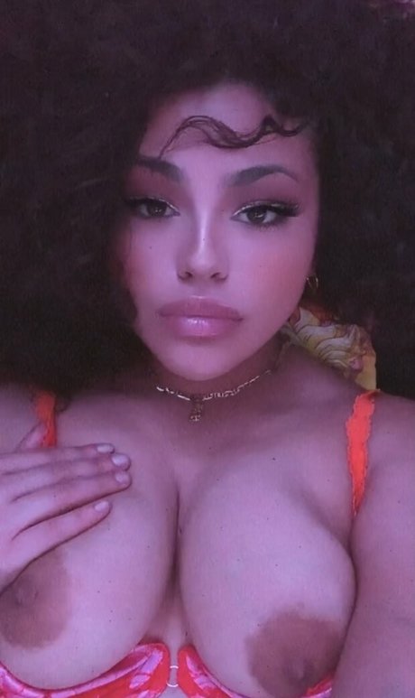 Foto desnuda filtrada de OnlyFans de Rosalbanaomi