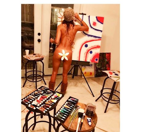 Foto desnuda filtrada de OnlyFans de Christel Khalil