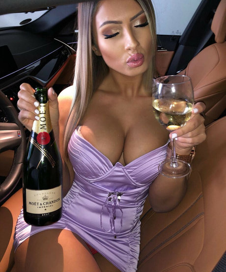 Foto desnuda filtrada de OnlyFans de Vasilka Vazzzlegramm