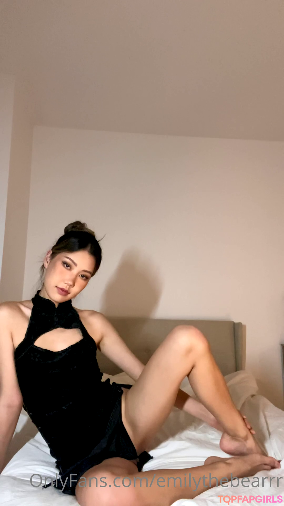 Foto desnuda filtrada de OnlyFans de Emily The Bearrr #142 Foto desnuda filtrada de OnlyFans de Emily The Bearrr #142