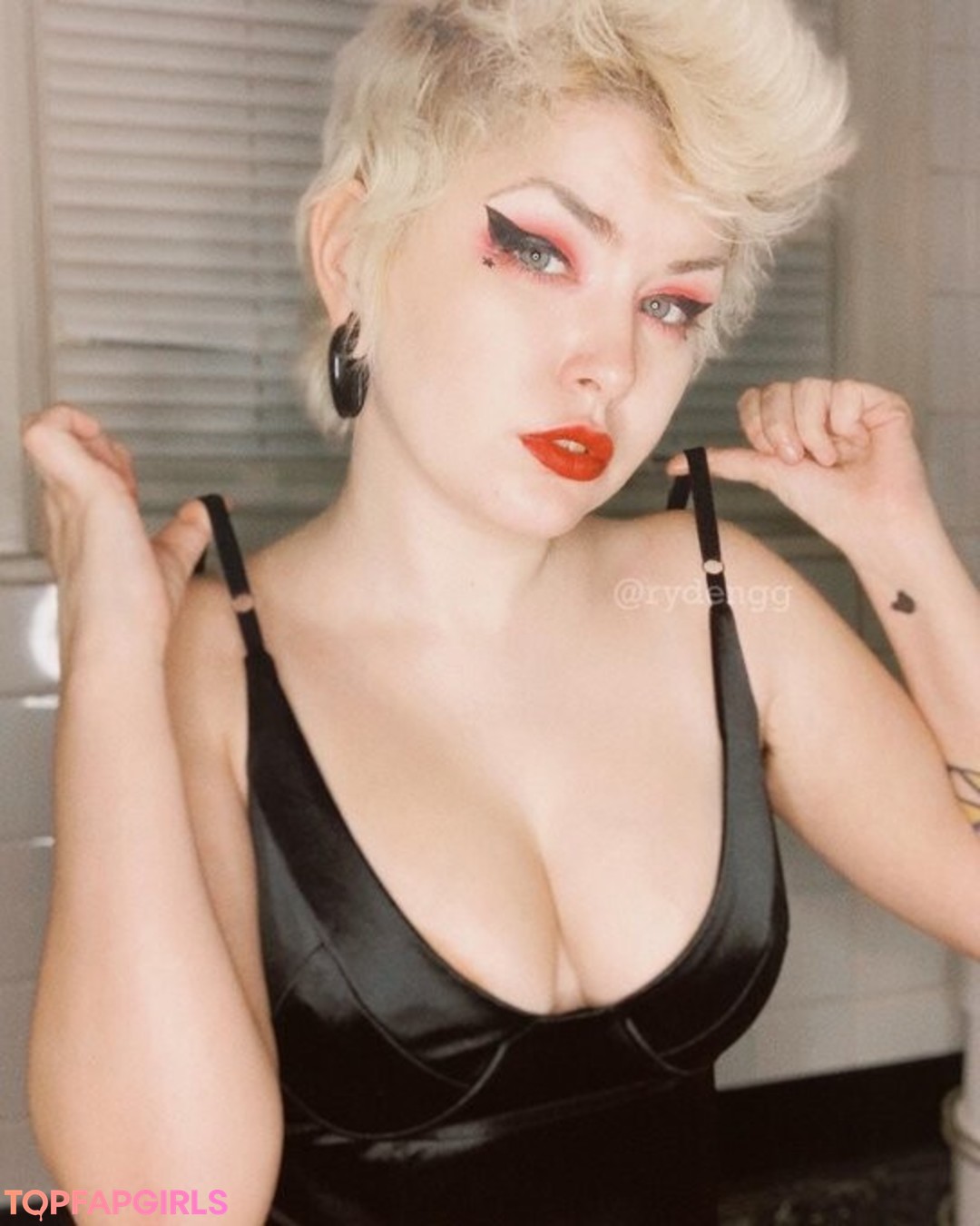 Foto desnuda filtrada de OnlyFans de Ryden Armani #258 Foto desnuda filtrada de OnlyFans de Ryden Armani #258