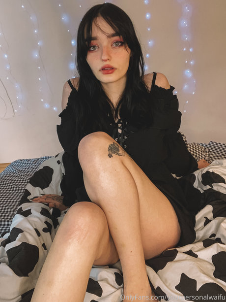 Foto desnuda filtrada de OnlyFans de Yourpersonalwaifu