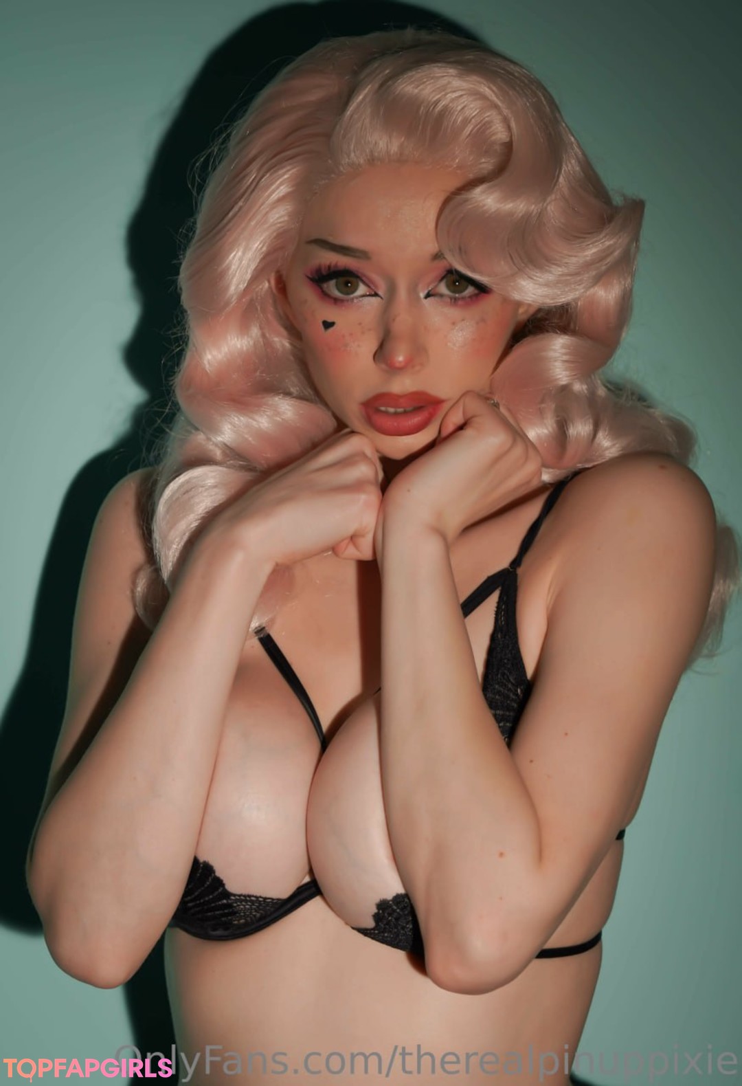 Foto desnuda filtrada de OnlyFans de Pinup Pixie #378 Foto desnuda filtrada de OnlyFans de Pinup Pixie #378