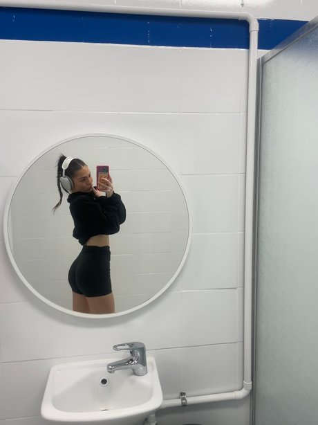 Foto desnuda filtrada de OnlyFans de Alliyah