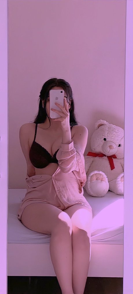 Foto desnuda filtrada de OnlyFans de Mersweb