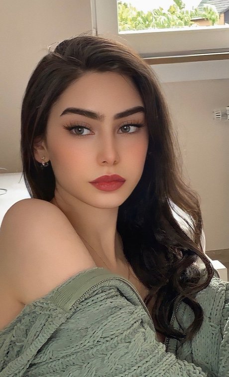 Foto desnuda filtrada de OnlyFans de Mersweb