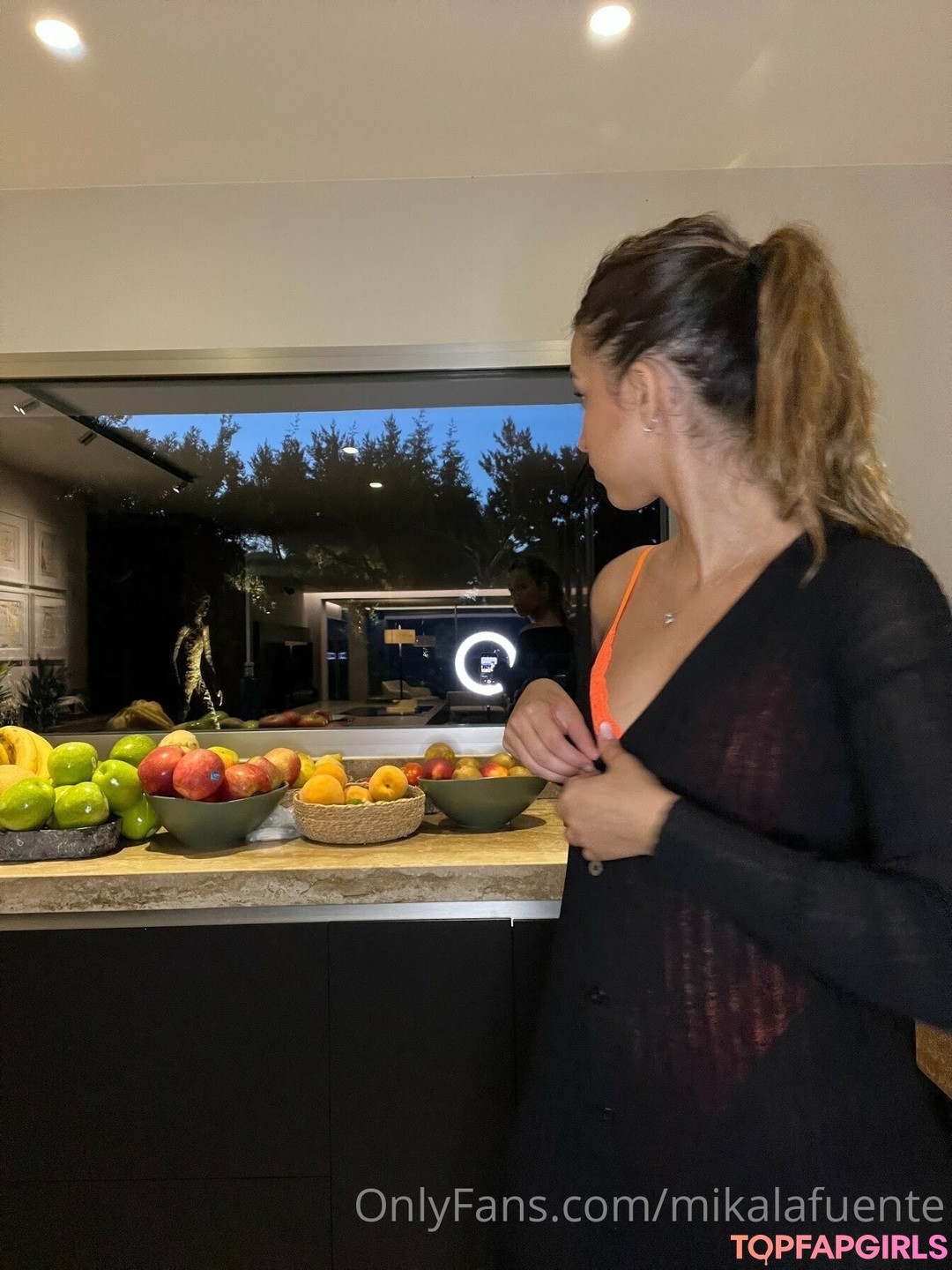 Foto desnuda filtrada de OnlyFans de Mikaela Lafuente #16 Foto desnuda filtrada de OnlyFans de Mikaela Lafuente #16