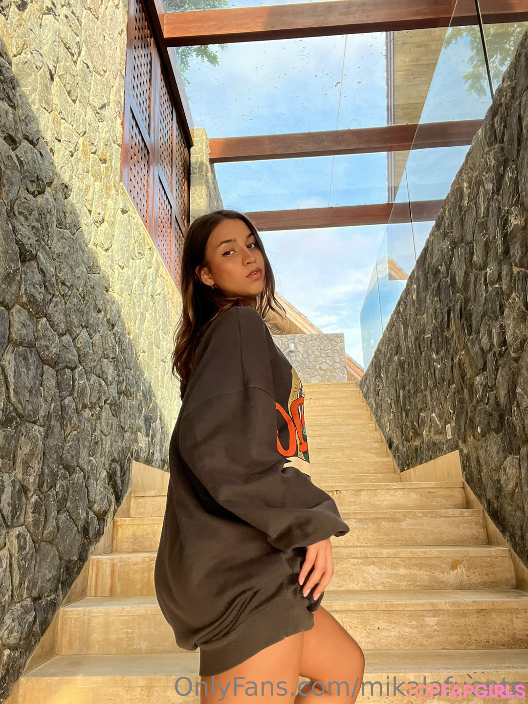 Foto desnuda filtrada de OnlyFans de Mikaela Lafuente #201 Foto desnuda filtrada de OnlyFans de Mikaela Lafuente #201