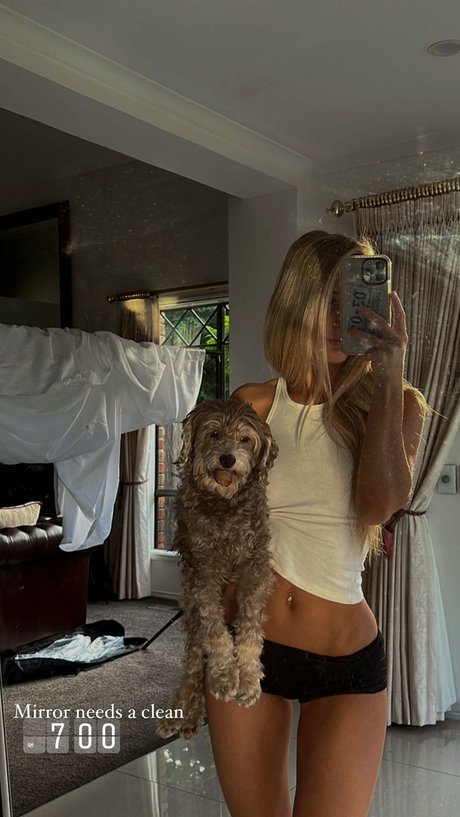 Cassie And Chloe Roberts