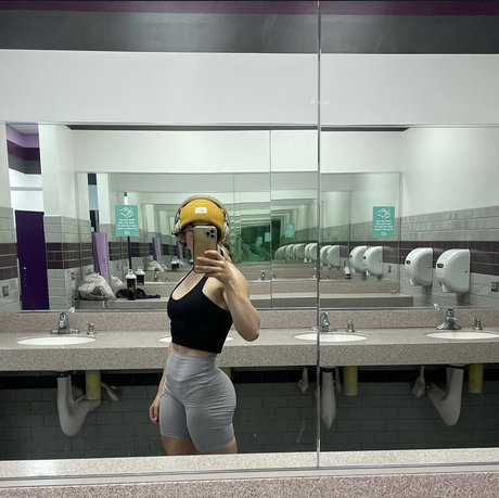 Foto desnuda filtrada de OnlyFans de Lean Beef Patty