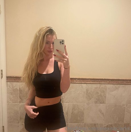 Foto desnuda filtrada de OnlyFans de Alexis Clark