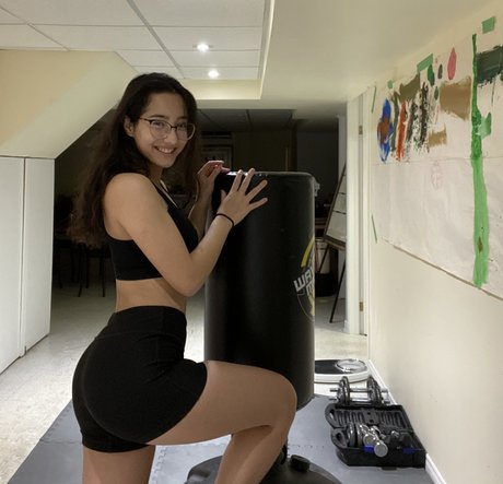 Sabrina Pezeshkian