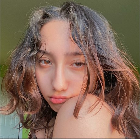 Foto desnuda filtrada de OnlyFans de Sabrina Pezeshkian