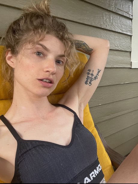 Foto desnuda filtrada de OnlyFans de Kosherpussy