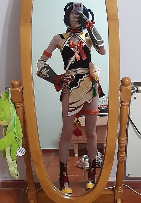 Kiki Glitter Cosplay