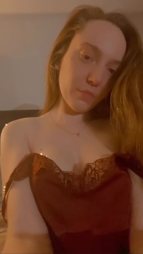 Foto desnuda filtrada de OnlyFans de Jiji