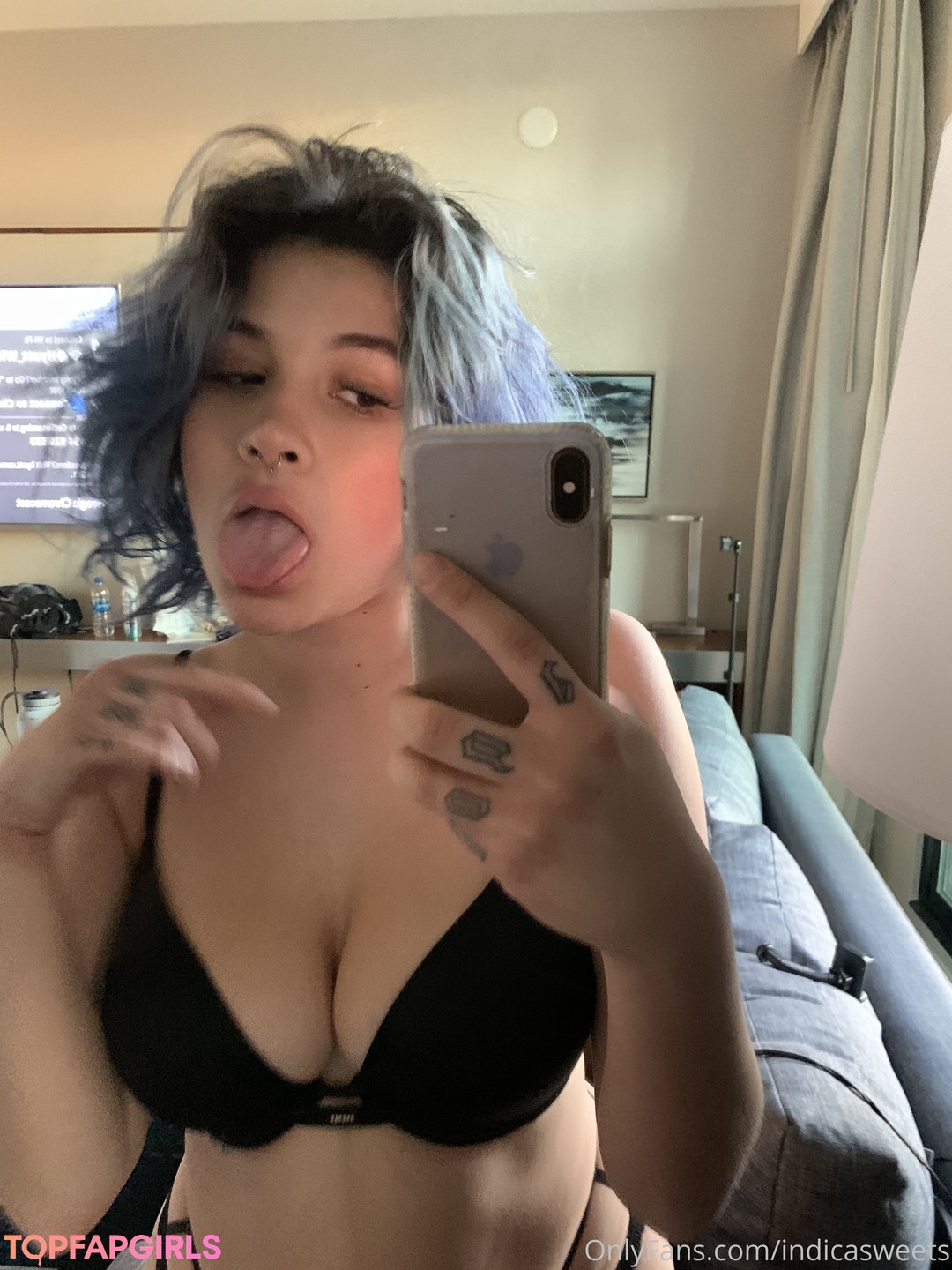 Foto desnuda filtrada de OnlyFans de Sativashortie #322 Foto desnuda filtrada de OnlyFans de Sativashortie #322
