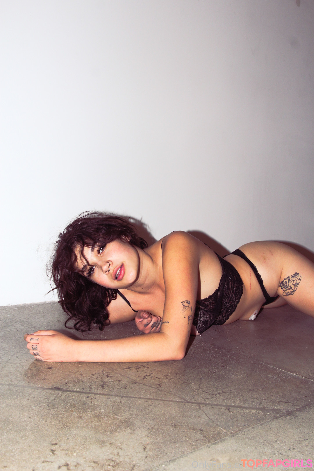 Foto desnuda filtrada de OnlyFans de Sativashortie #707 Foto desnuda filtrada de OnlyFans de Sativashortie #707