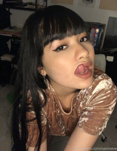 Foto desnuda filtrada de OnlyFans de Naomieve