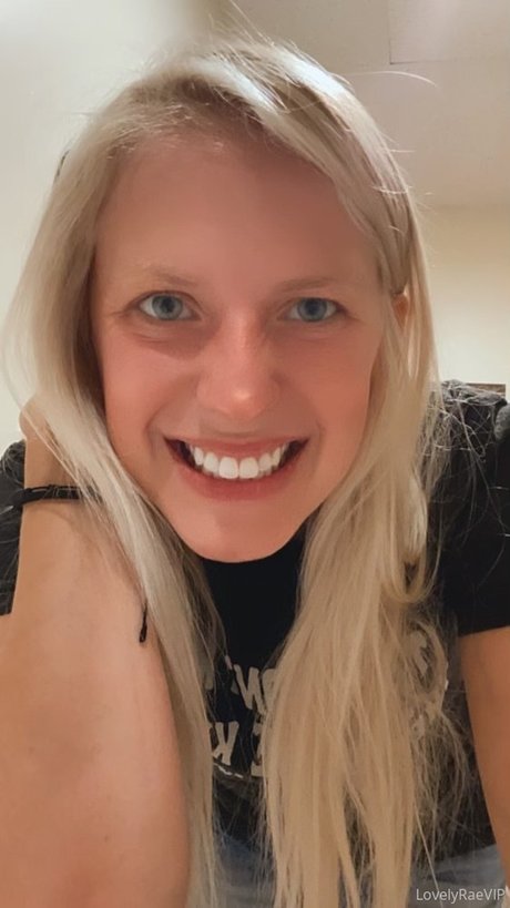 Lovely Rae