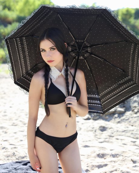 Daniella Claire