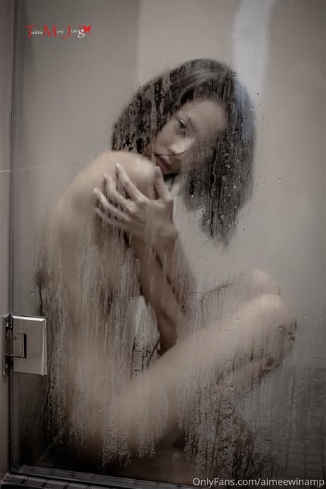 Foto desnuda filtrada de OnlyFans de Win Amp