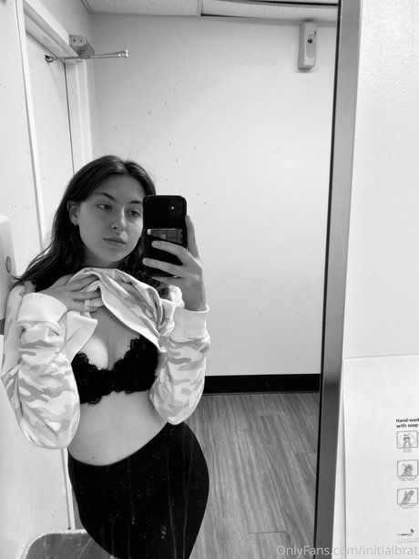 Initialbrat
