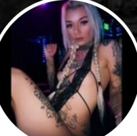 Foto desnuda filtrada de OnlyFans de Thr0atg0att