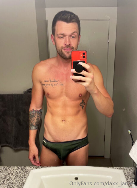 Daxx James