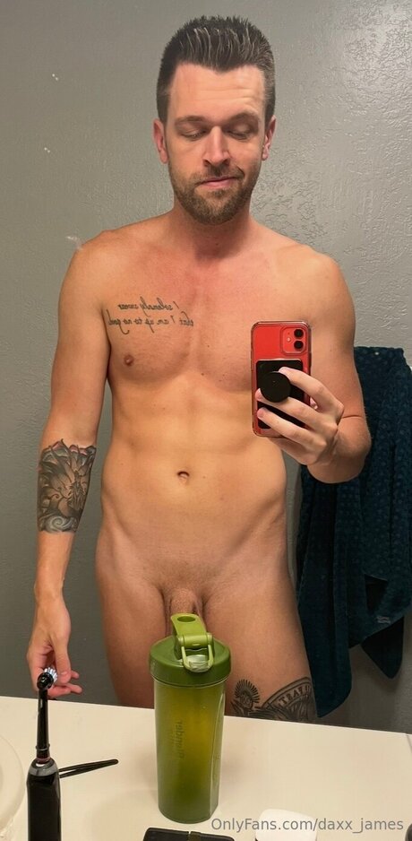 Daxx James