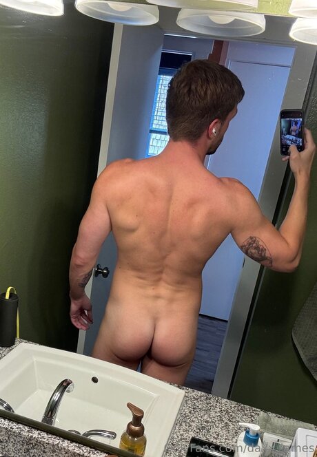 Daxx James