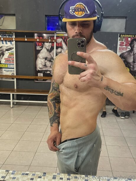 Foto desnuda filtrada de OnlyFans de Thebigboy90