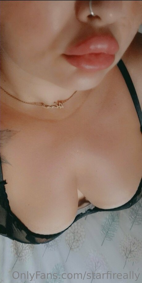 Foto desnuda filtrada de OnlyFans de Starfireally
