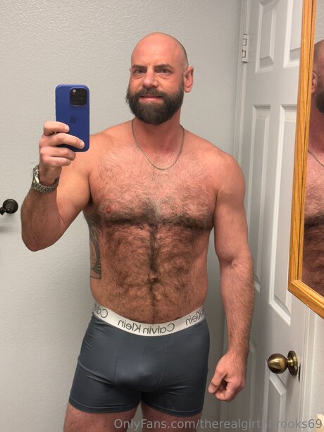 Foto desnuda filtrada de OnlyFans de Therealgirthbrooks69