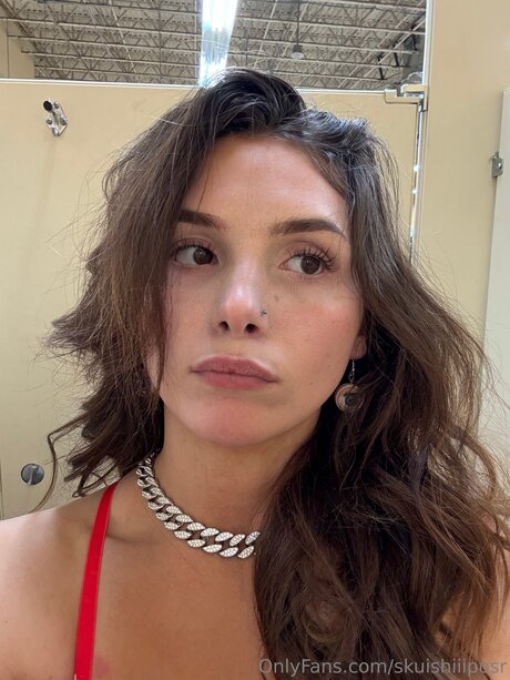 Foto desnuda filtrada de OnlyFans de Skuishiiiposr