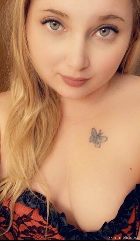Curvykittyy