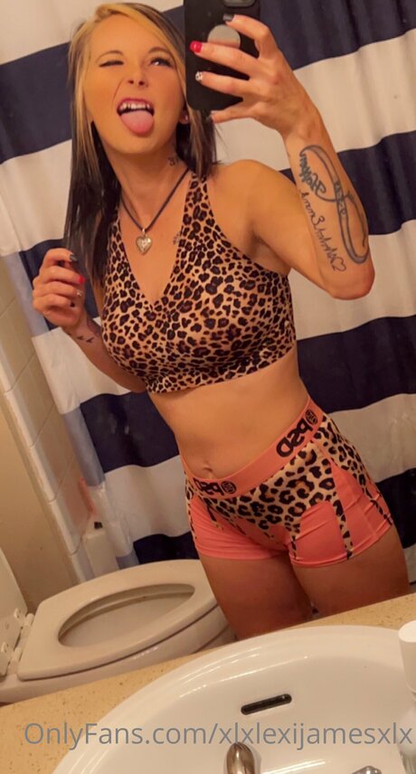 Foto desnuda filtrada de OnlyFans de Xlxlexijamesxlx