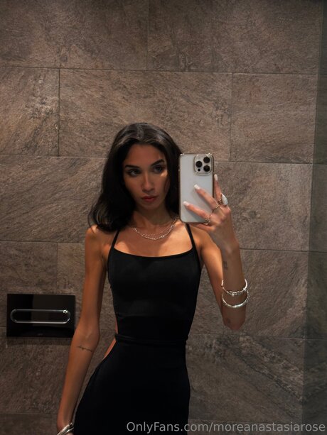Moreanarose