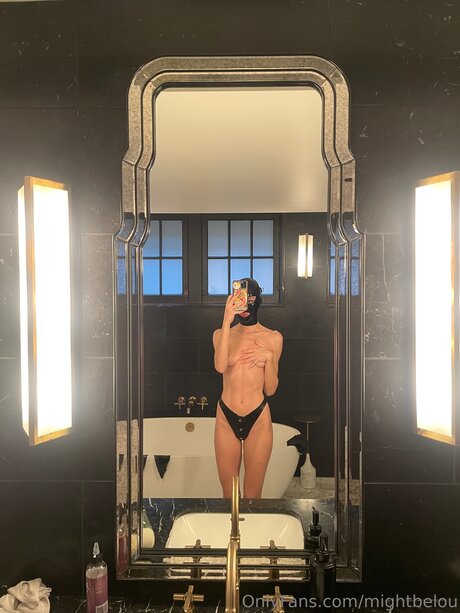 Foto desnuda filtrada de OnlyFans de Mightbelou