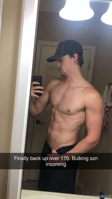 Foto desnuda filtrada de OnlyFans de Dakotadoesstuff