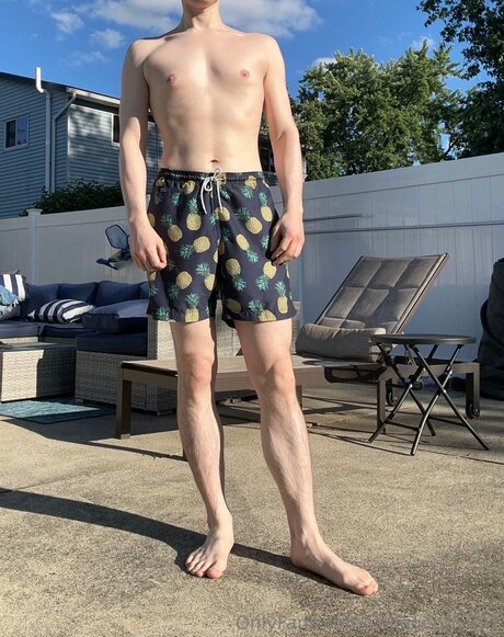 Collegeboy697