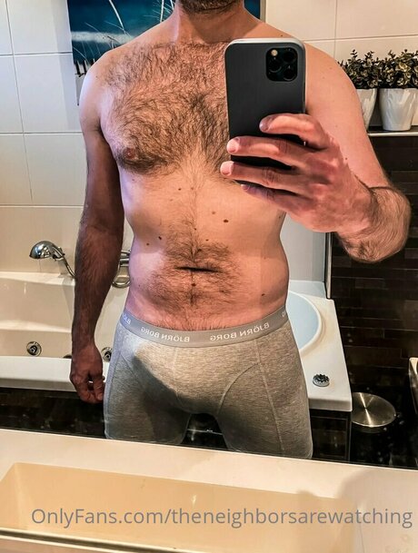 Foto desnuda filtrada de OnlyFans de Theneighborsarewatching