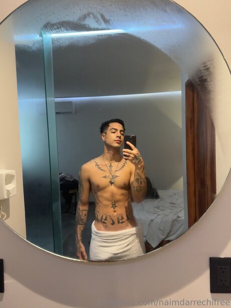 Foto desnuda filtrada de OnlyFans de Naim Darrechi