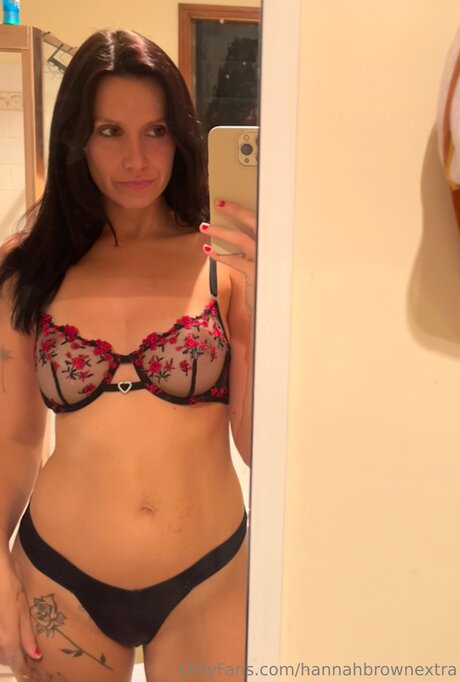 Hannahbrownextra