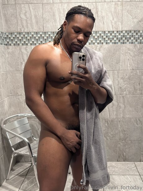 Foto desnuda filtrada de OnlyFans de Livin Fortoday