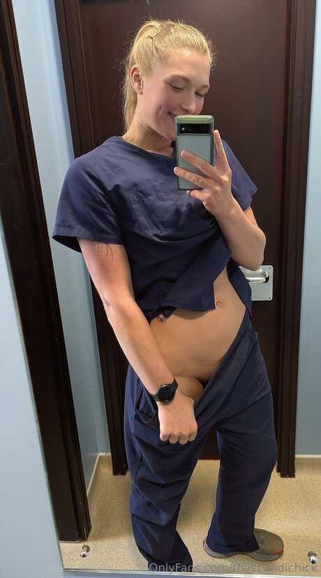Foto desnuda filtrada de OnlyFans de Thescandichick