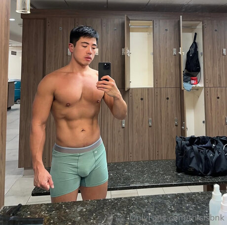 Foto desnuda filtrada de OnlyFans de Thisisbnk