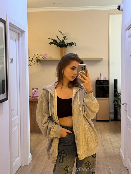 Foto desnuda filtrada de OnlyFans de Miaabloom