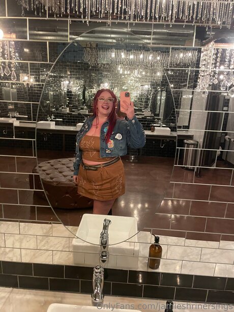 Foto desnuda filtrada de OnlyFans de Jamieshrinersings